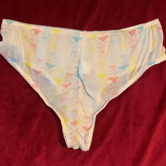 Zinke Sheer Cream Bralette + Panty Set with Pastel Pyramid Pattern Size Small - Picture 7 of 8